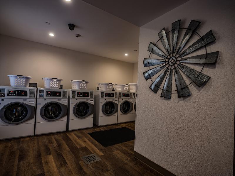 萨尔蒂约画廊长住套房酒店 外观 照片