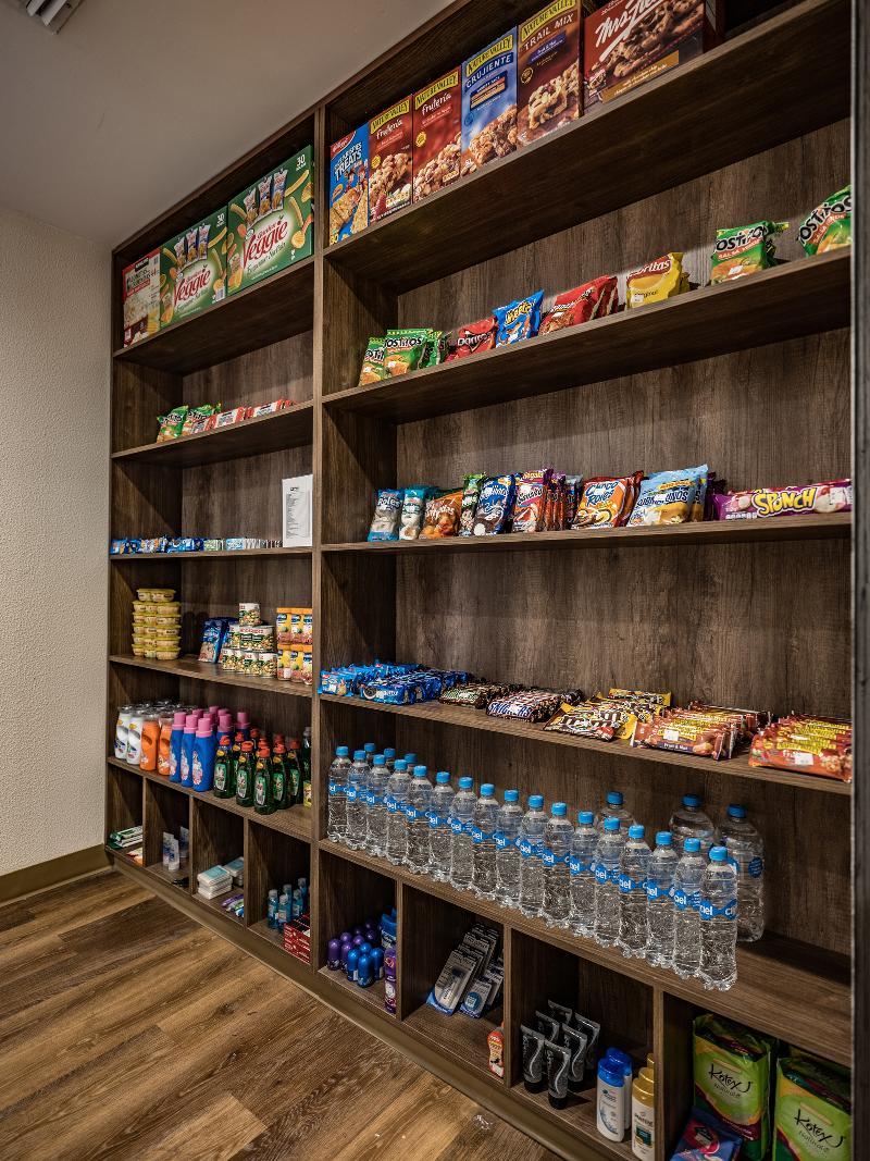 萨尔蒂约画廊长住套房酒店 外观 照片